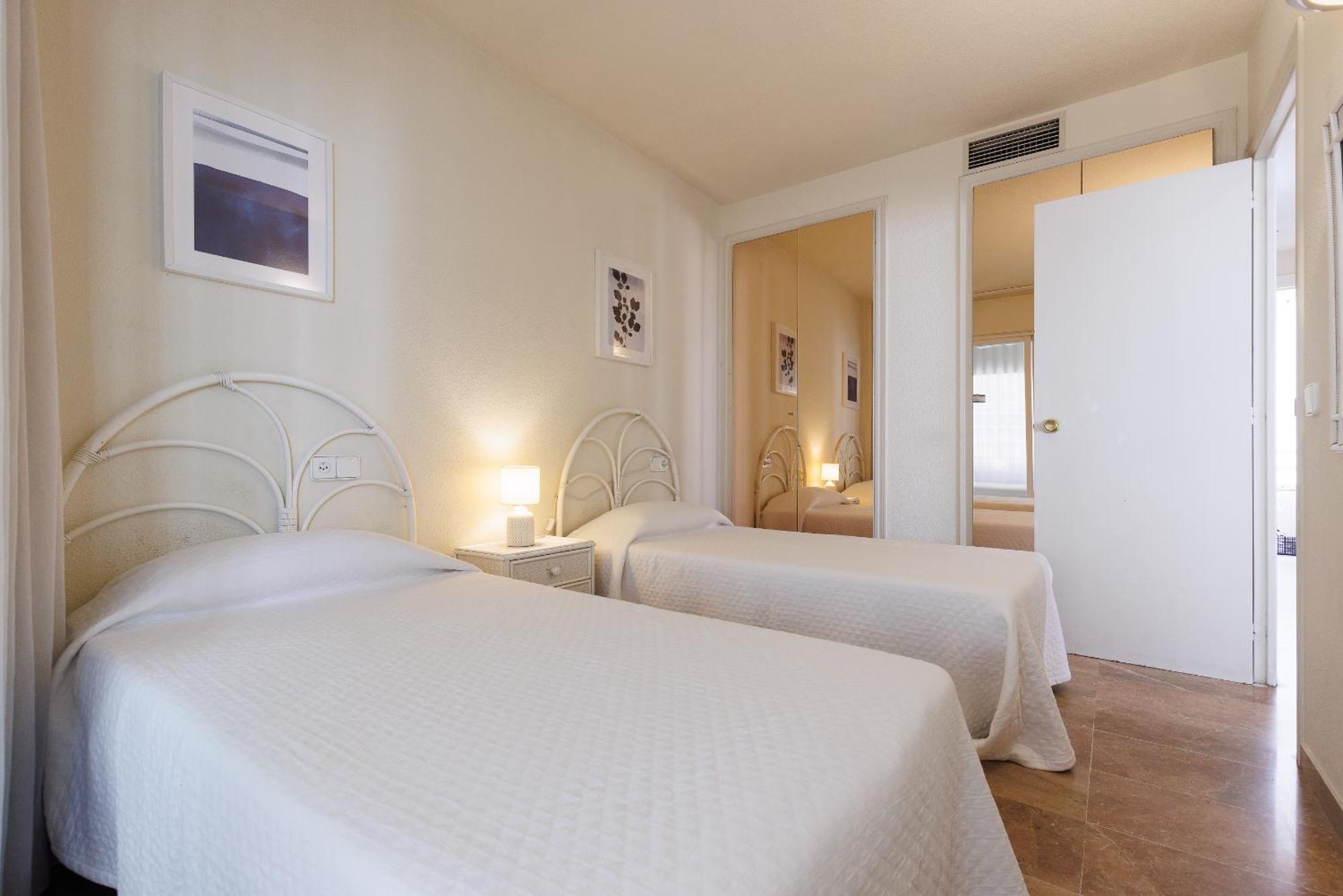 Uhc Center Apartments Salou Ngoại thất bức ảnh