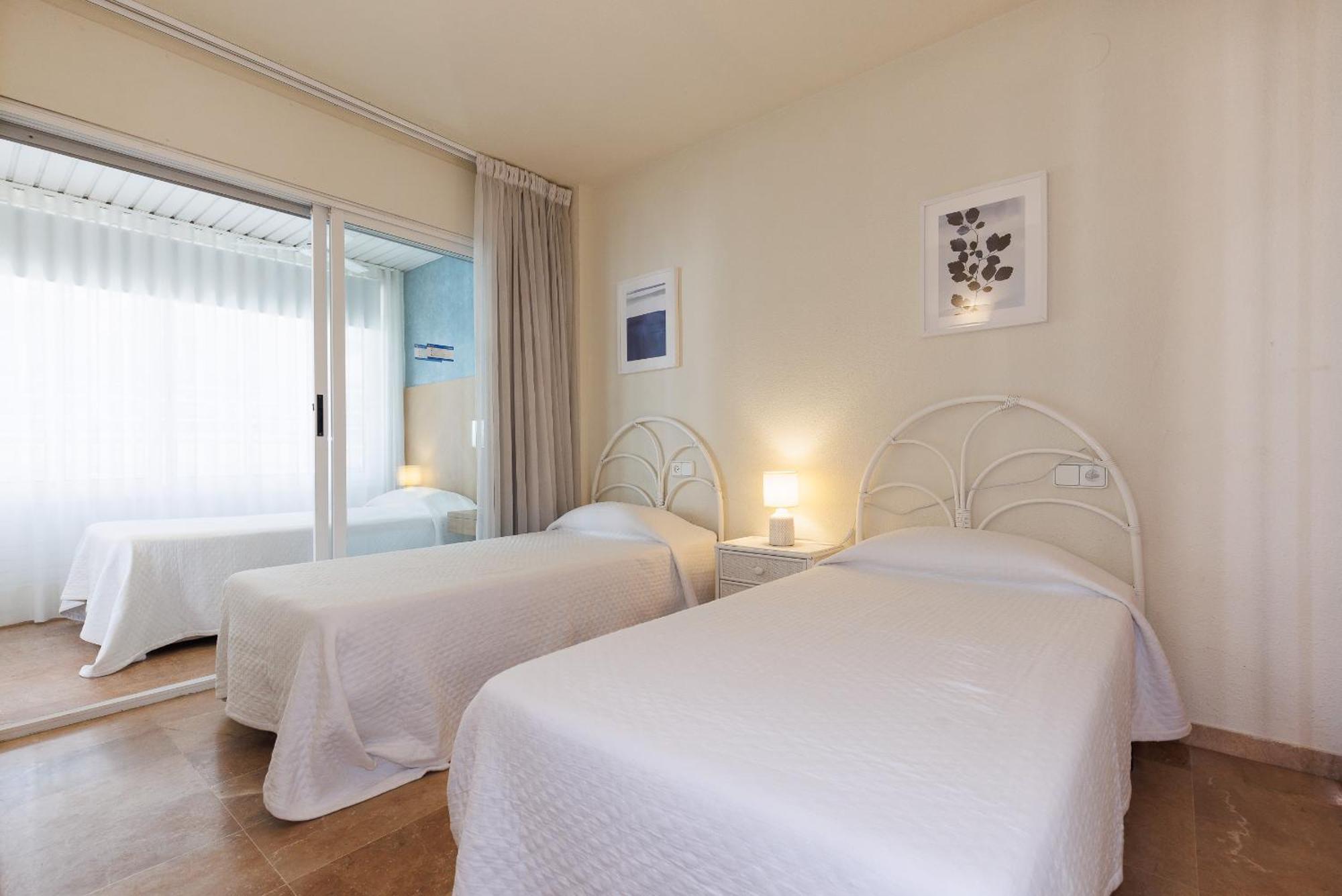 Uhc Center Apartments Salou Phòng bức ảnh