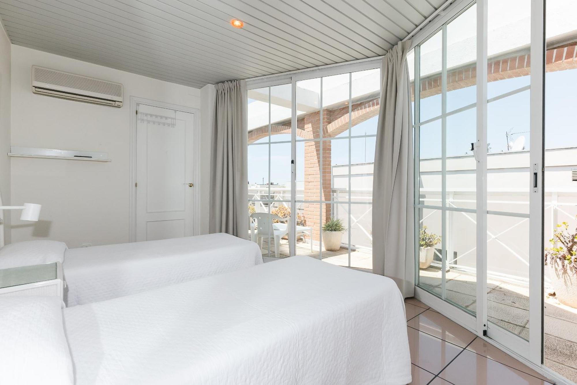 Uhc Center Apartments Salou Phòng bức ảnh